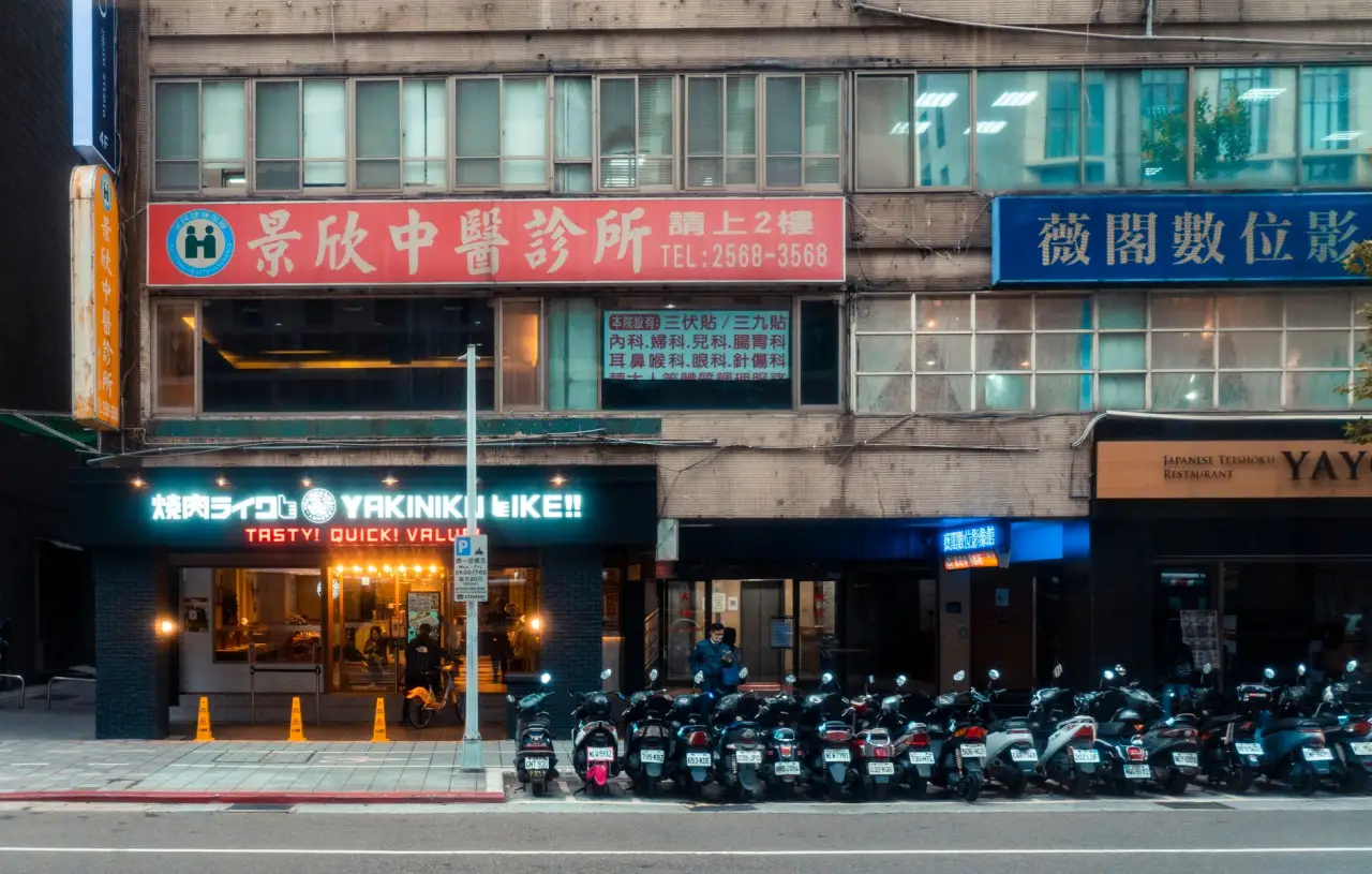 YEYT隐形车衣与车身改色膜：不同用车场景下的专业选膜方案对比正文配图 2